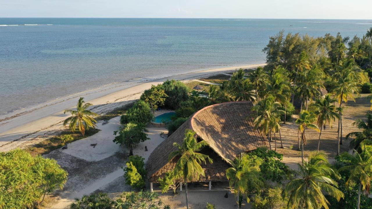 Emayani Beach Lodge Pangani Exterior photo