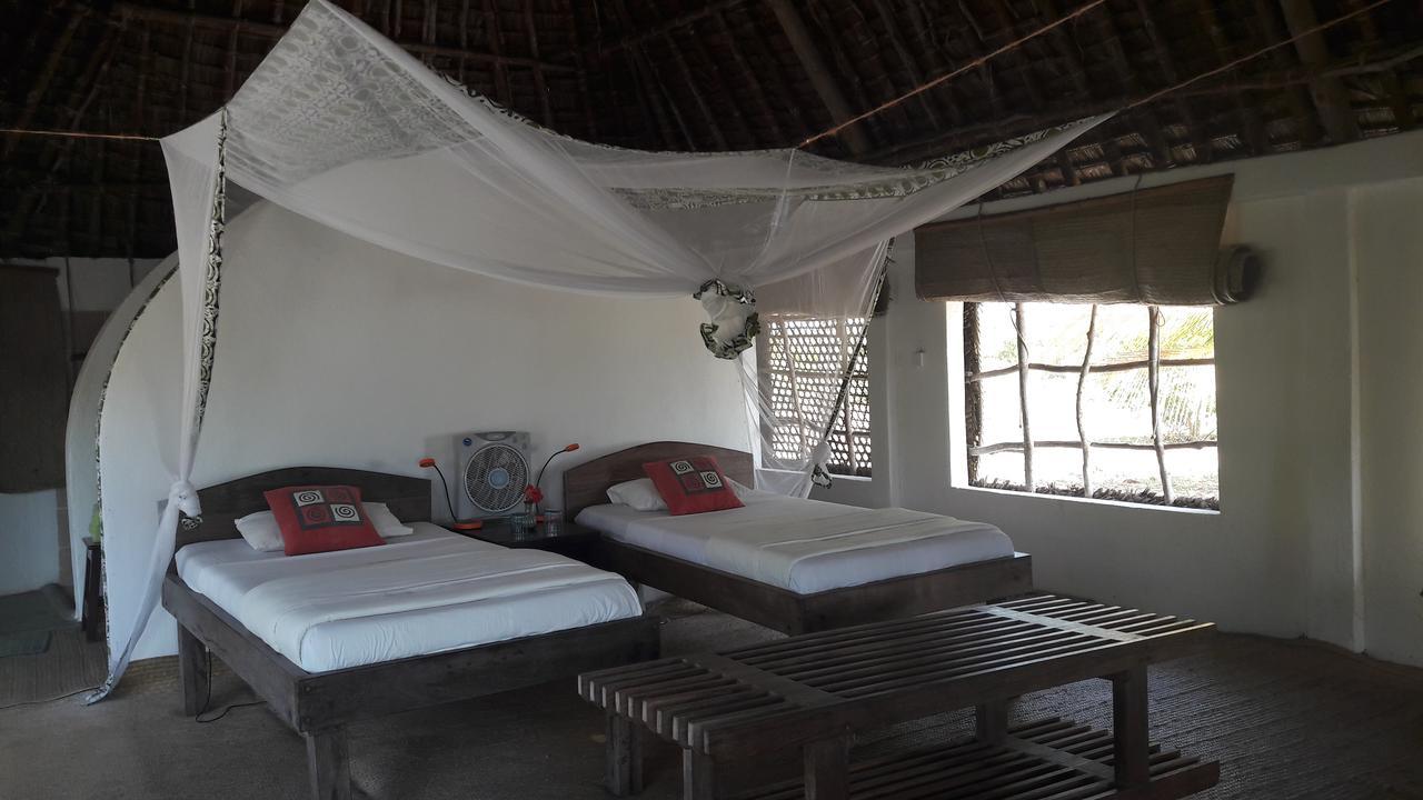 Emayani Beach Lodge Pangani Exterior photo